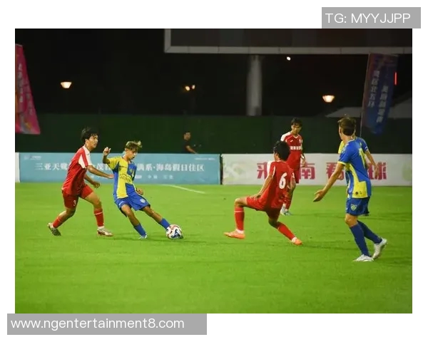 世界杯足球明星闪耀赛场展现激情与荣耀的传奇故事